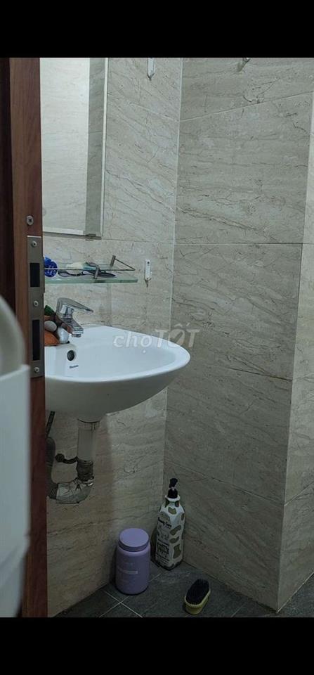 Cho Thuê Phòng Lầu Có Ban Công Vành đai