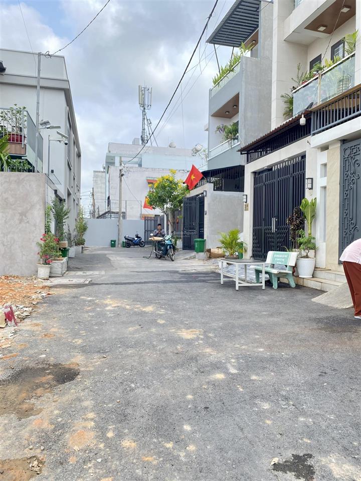 Chỉ 4.9 tỷ đất linh đông gần vành đai 2, dt 55m2 (4.2x14m), đường xe hơi