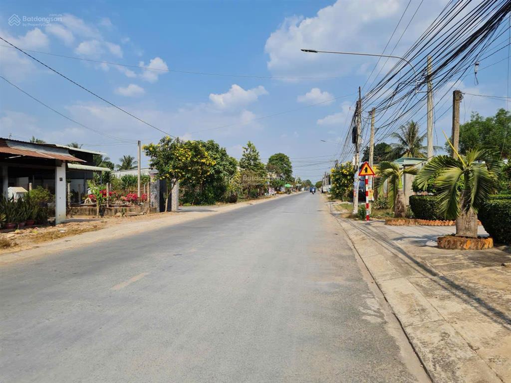 Bán đất tặng nhà cấp 4 tại mtđ đt 821, xã lộc giang, đức hòa,  long an (xã an ninh, tỉnh tây ninh)