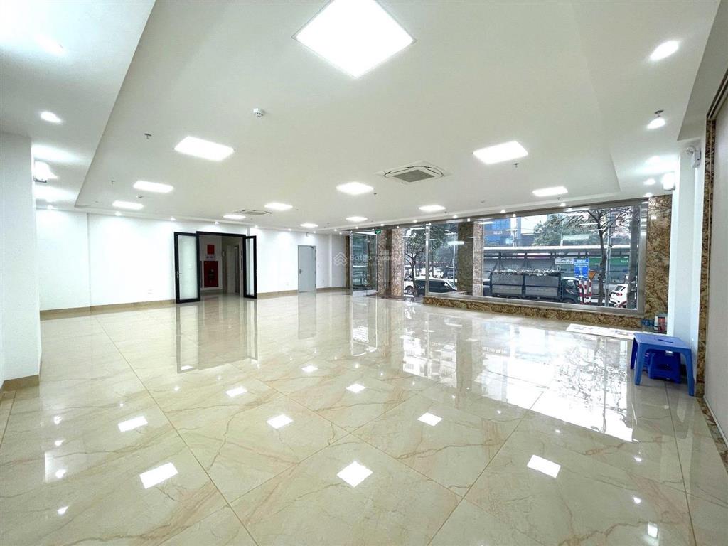 (nhỉnh 100tỷ) toà văn phòng mặt phố lê trọng tấnkinh doanh làm văn phòng...