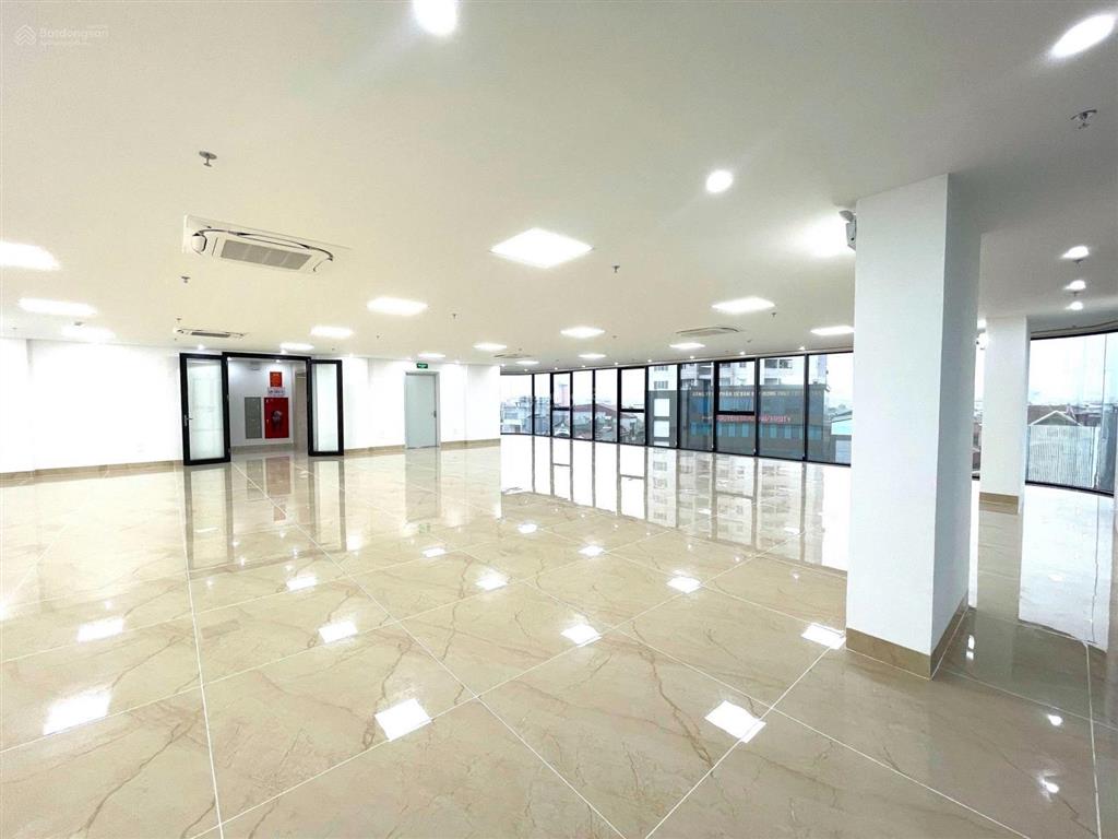 (nhỉnh 100tỷ) toà văn phòng mặt phố lê trọng tấnkinh doanh làm văn phòng...