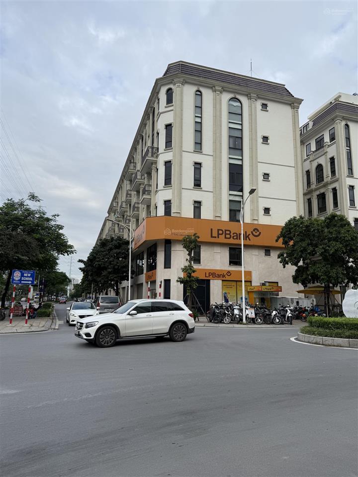 (28 tỷ) ngộp bank cắt lỗ  him lam vạn phúc kinh doanh cho thuê