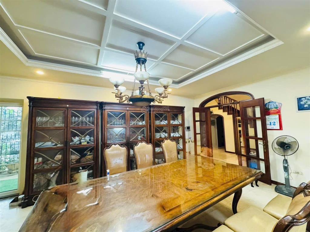 Biệt thự the zei mỹ đình chỉ 93 tỷ 266m2 xây 5 tầng 1 hầm