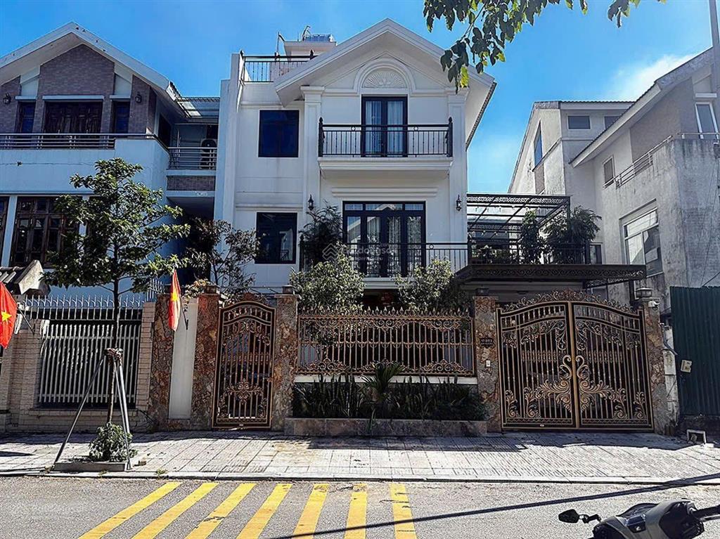 Chỉ 70 tỷ biệt thự làng việt kiều châu âu  255m vị trí siêu vip