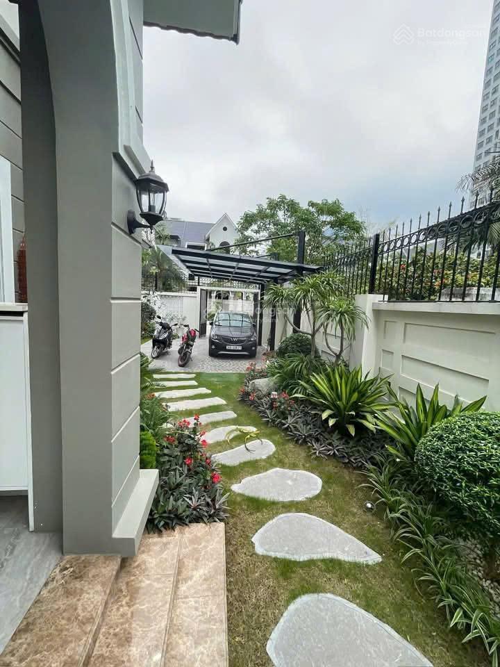 Biệt thự geleximco khu c  tặng full nội thất 10 tỷ