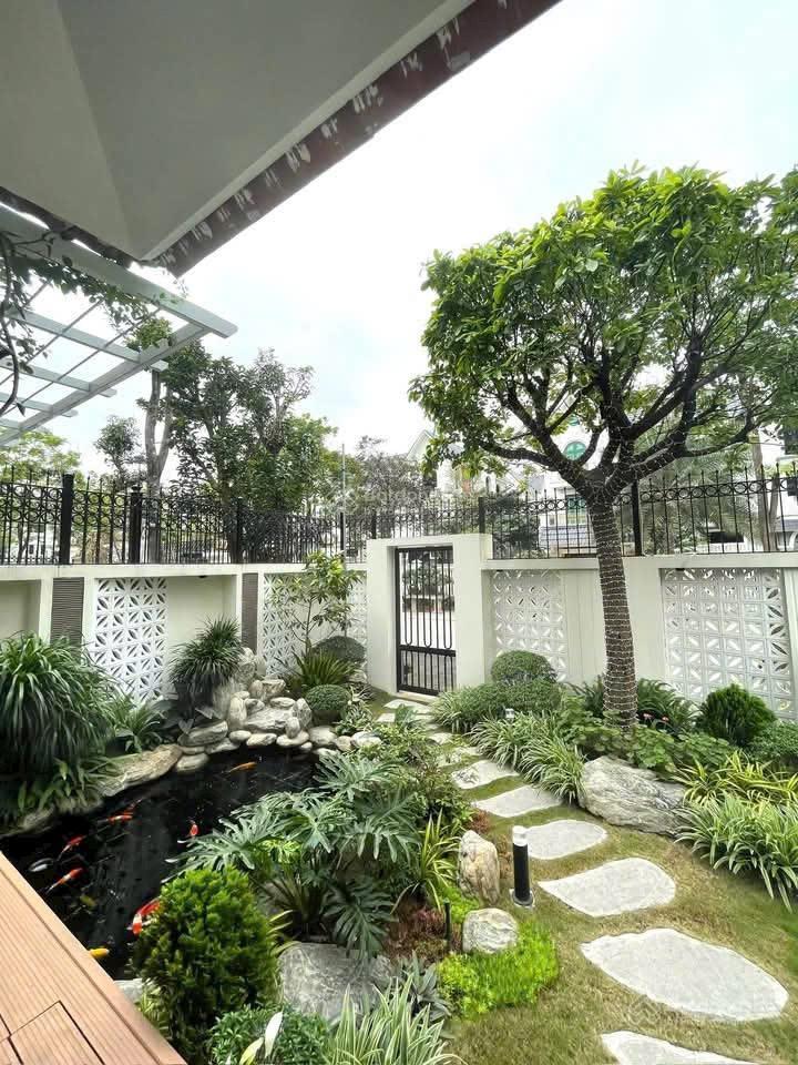 Biệt thự geleximco khu c  tặng full nội thất 10 tỷ