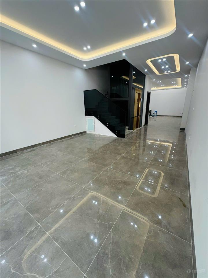 Galaxy ngân hà  kinh doanh  giá đầu tư  95m2  full nội thất thang máy