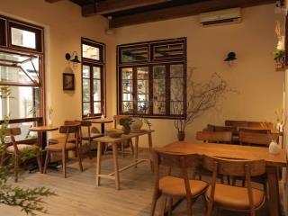 (4xxtr/met)lô góc mặt phố bt nguyễn văn lộc  cho thuê 200tr/tháng, hoàn thiện thang máy nk .....