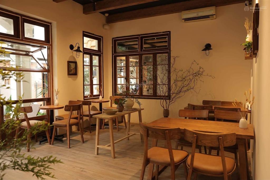 Siêu phẩm lô góc mặt phố nguyễn văn lộc  cho thuê 200tr/tháng, hoàn thiện thang máy nk.....