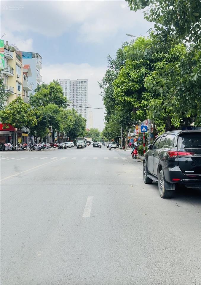 Mặt phố kinh doanh  kđt văn phú  vị trí đắc địa  đường đôi rộng 30m