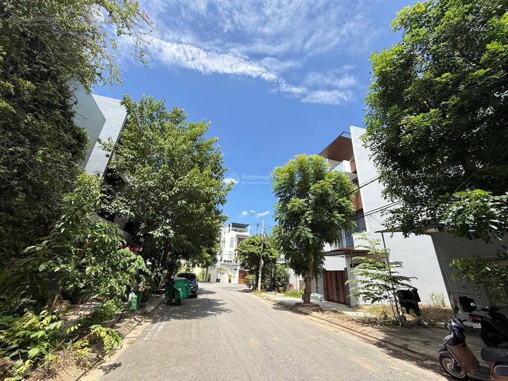 Chính chủ bán lô trương công hy gần công viên, sát sông khu nam việt á.  loan 0979 141 ***
