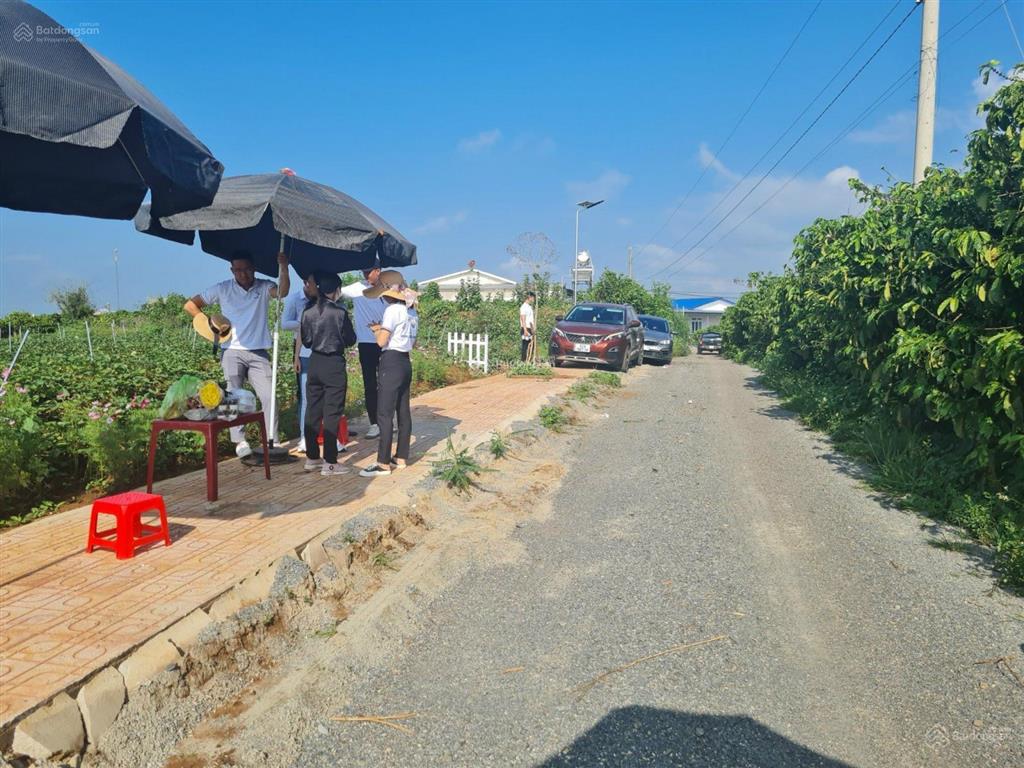 1049m2 quy hoạch full thổ cư. sẵn 100m2 thổ cư.  hà 0986 570 ***