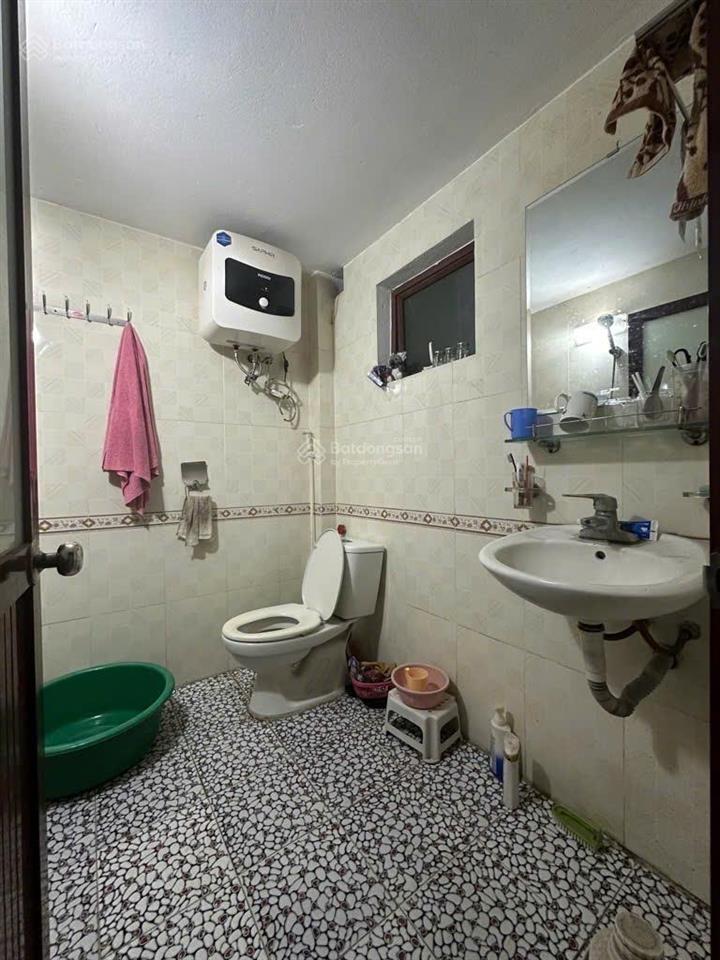 Cho thuê nhà 5 tầng 52m² ngõ ô tô, gần hv tài chính, đh mỏ, bệnh viện phương đông.
