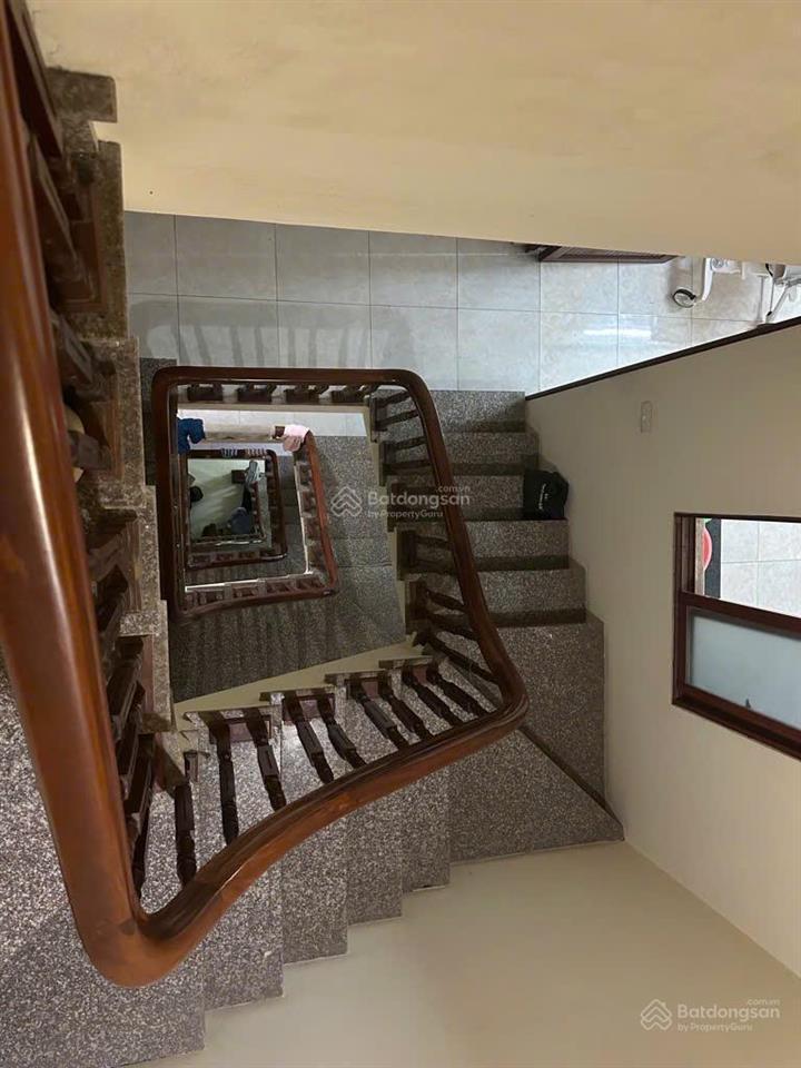 Cho thuê nhà 5 tầng 52m² ngõ ô tô, gần hv tài chính, đh mỏ, bệnh viện phương đông.
