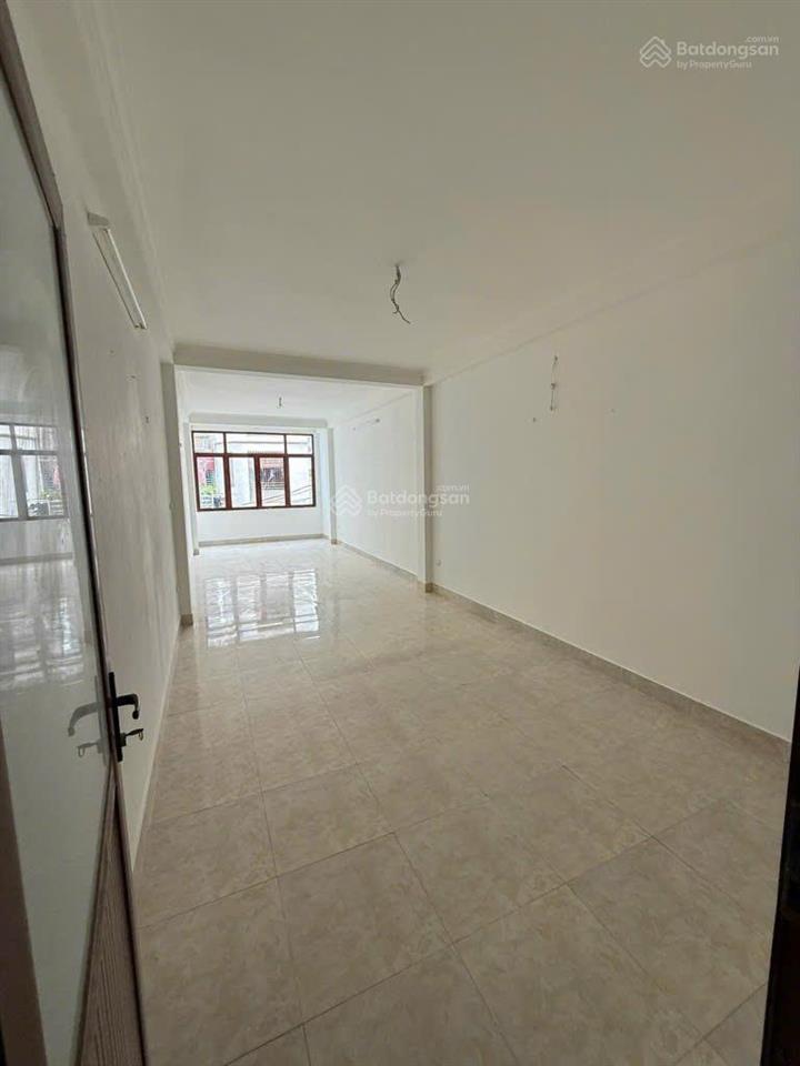 Cho thuê nhà 5 tầng 52m² ngõ ô tô, gần hv tài chính, đh mỏ, bệnh viện phương đông.