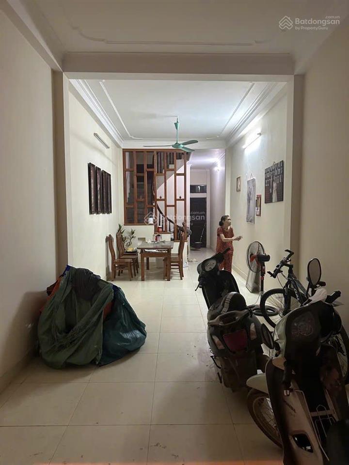 Cho thuê nhà 5 tầng 52m² ngõ ô tô, gần hv tài chính, đh mỏ, bệnh viện phương đông.