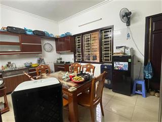 Bán nhà mặt phố lý thường kiệt, 100m2 mặt tiền 6,2m 4 tầng, giá 18 tỷ