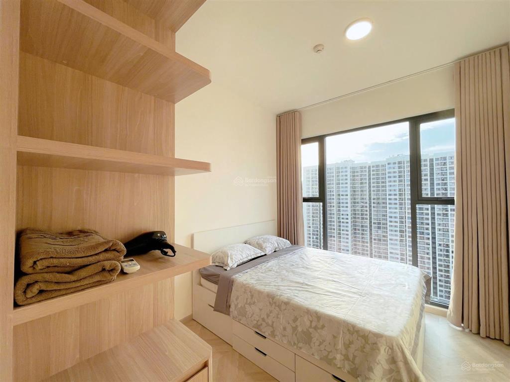 Bán gấp 2 phòng ngủ, masteri centre point giá chỉ 4.850tỷ full nội thất có sổ hồng alo 0888 211 ***