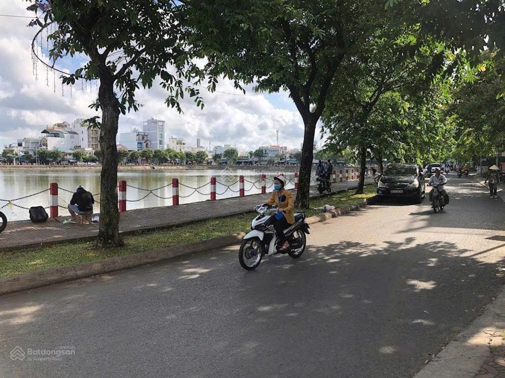 Ninh kiều  bán nhà đất 2 mặt tiền hồ xáng thổi  view trực diện hồ  bán gấp