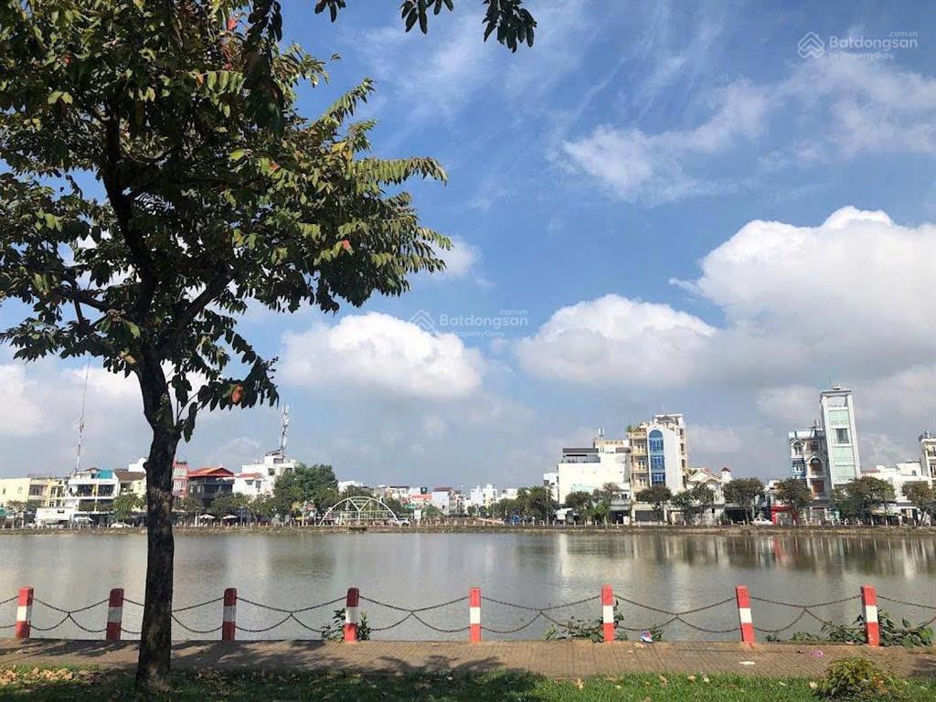 Ninh kiều  bán nhà đất 2 mặt tiền hồ xáng thổi  view trực diện hồ  bán gấp