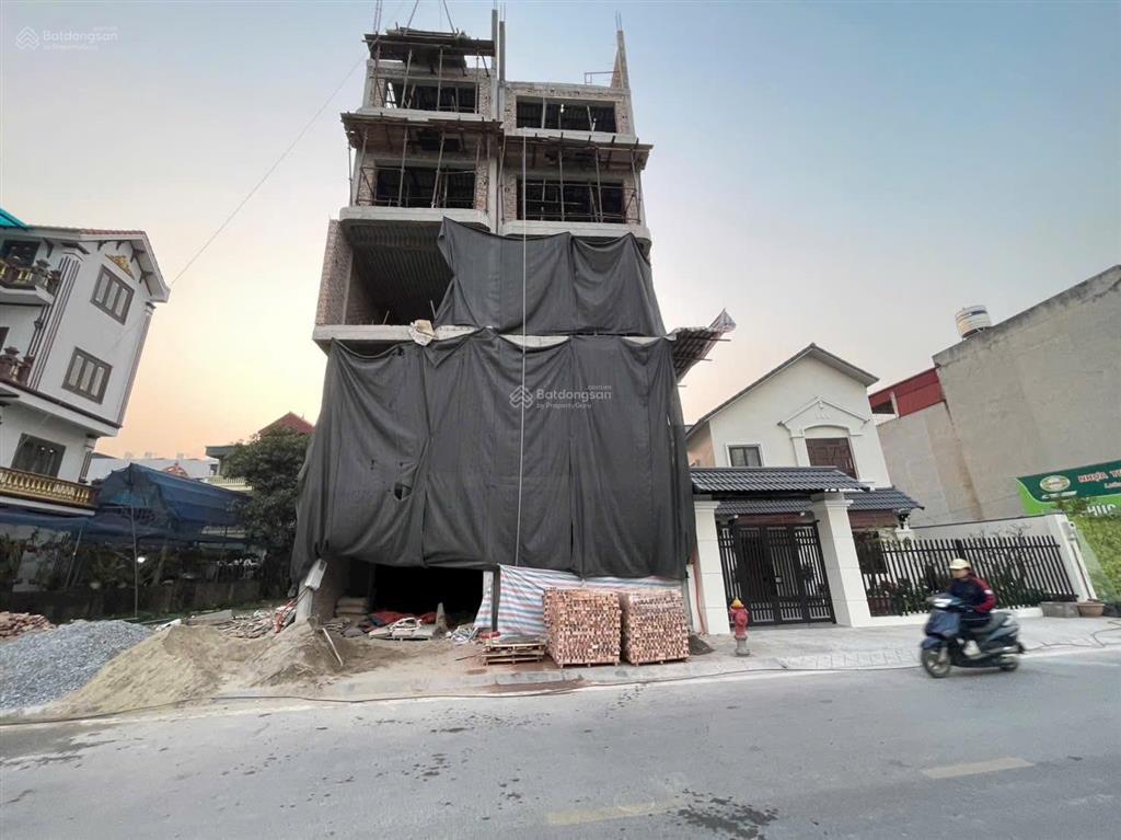 Bán nhà 7 tầng mặt phố viên chiếu phúc lợi, đường to kinh doanh