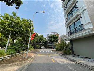 Bán nhà tái định cư giang biên, 40m2 giá tốt