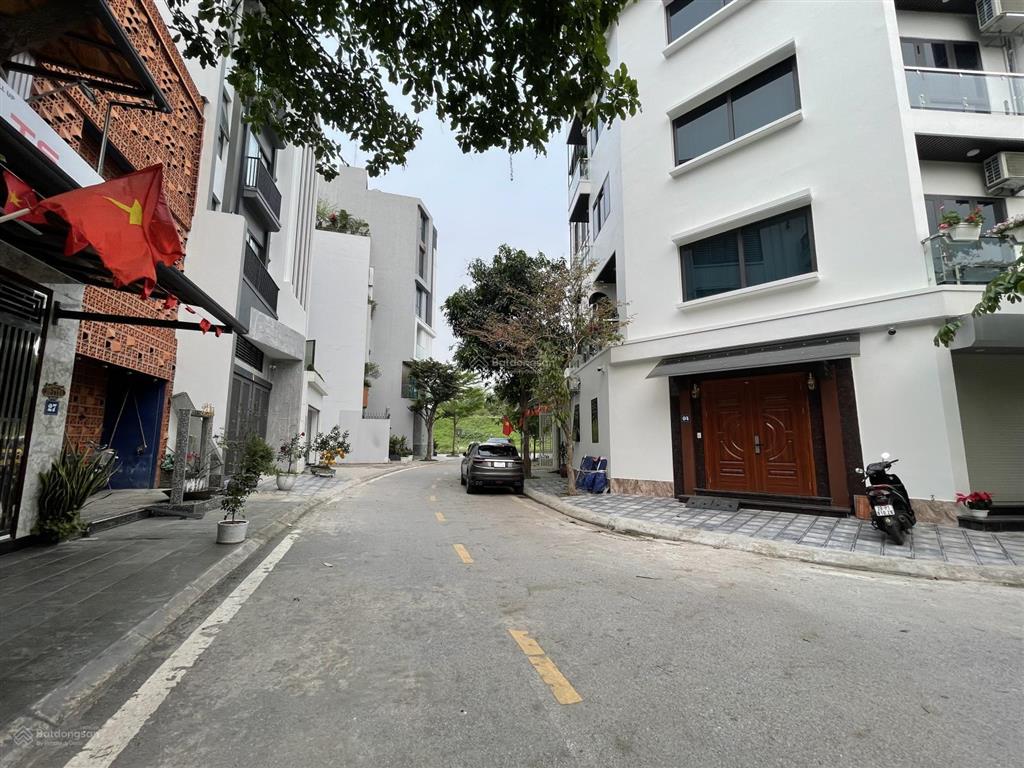 Bán đất đấu giá giang biên, khu vip, giá tốt