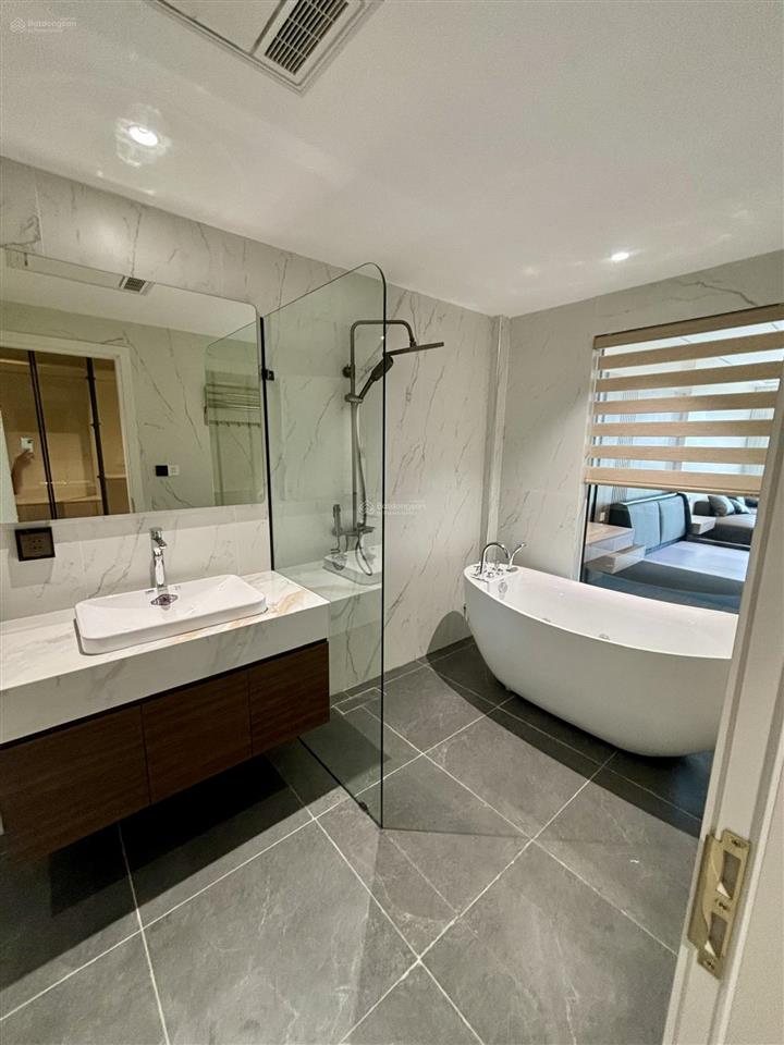 Bán nhà mặt phố tại phúc lợi, 76m² 7 tầng đường to kinh doanh