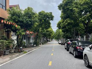 Bán đất 116m2 phúc lợi  đường 3 ô tô tránh kinh doanh, giá siêu tốt