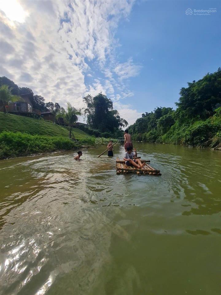 Cần bán homestay 1528m2 bám suối đang kinh doanh ổn định