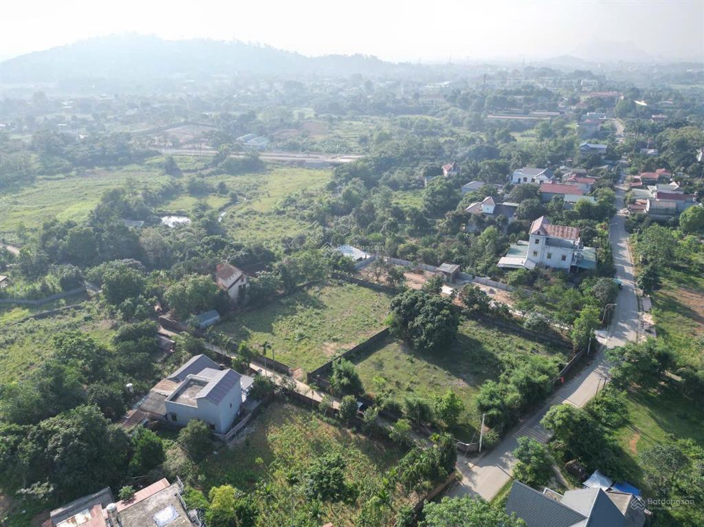 Quỹ đất 1.422m2, 400m2 thổ cư hòa sơn, lương sơn