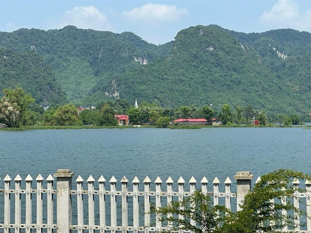 Bán lô đất view hồ  thị trấn ba hàng đồi, vị trí vàng sát đường hồ chí minh
