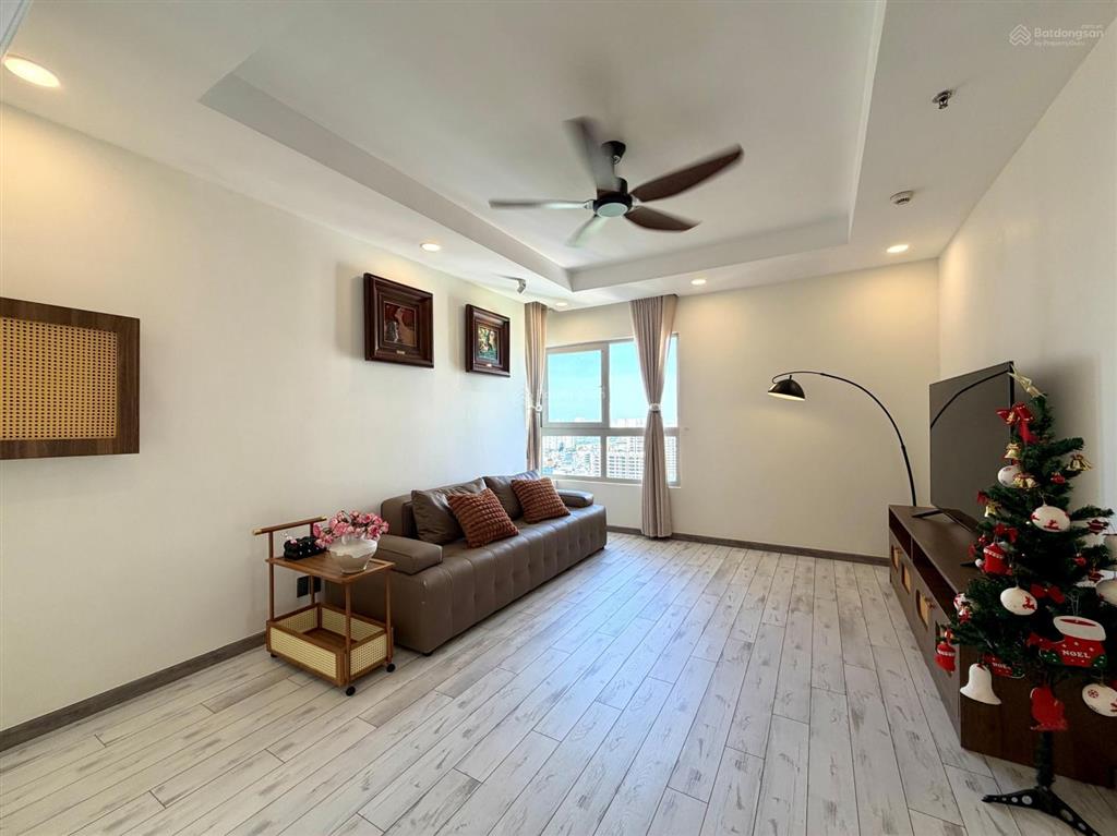 Bán căn hộ dragon hill 1  119,5m2 (3pn + 2wc)  sổ hồng, view phú mỹ hưng, căn góc, decor đẹp