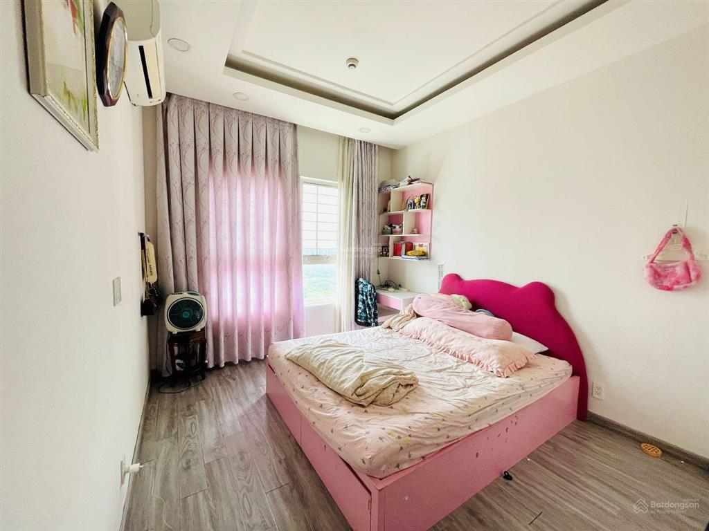 Căn góc vị trí đẹp nhất dragon hill 1  119,5m2 (3pn  2wc)  sổ hồng. trần cao. view phú mỹ hưng