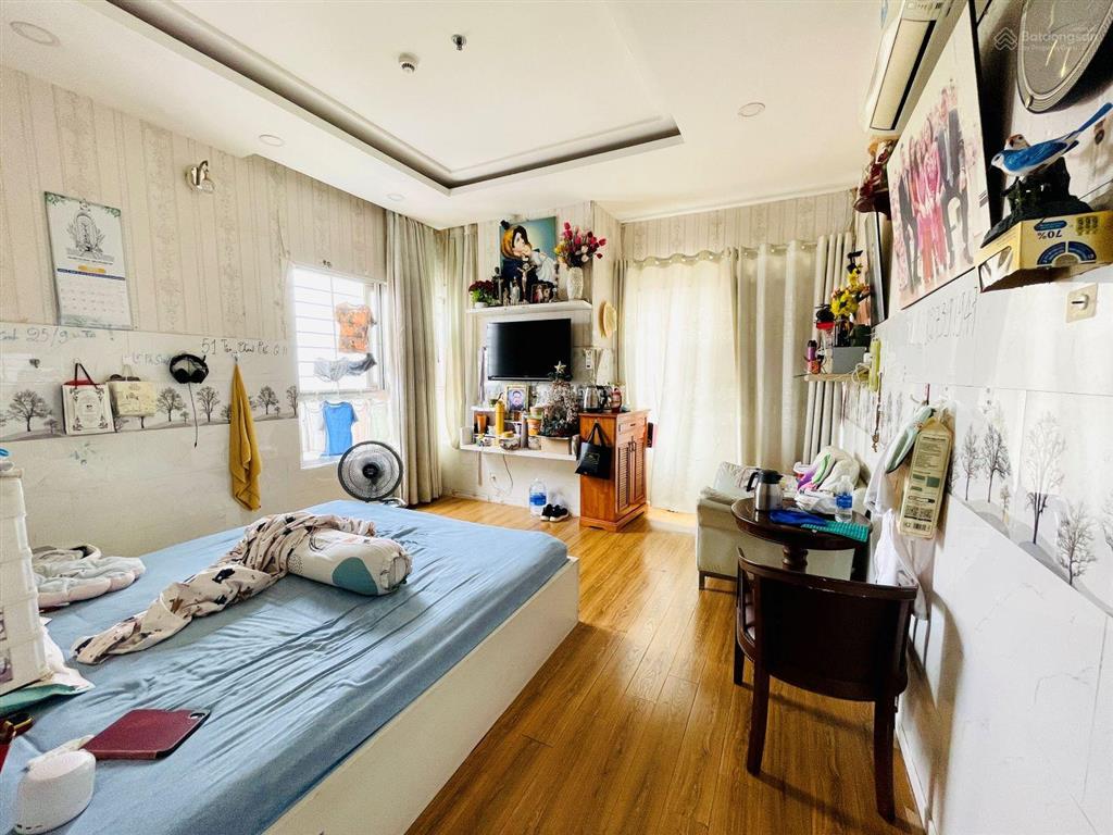 Căn góc vị trí đẹp nhất dragon hill 1  119,5m2 (3pn  2wc)  sổ hồng. trần cao. view phú mỹ hưng
