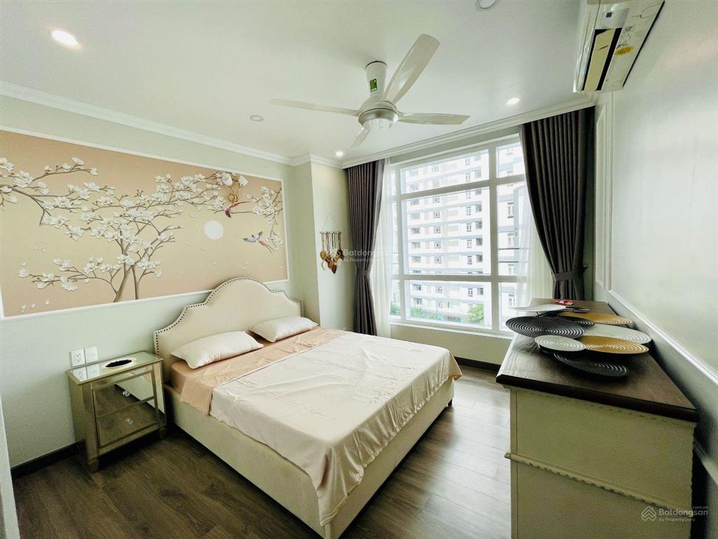 Him lam riverside, q.7  118.6m (3pn + 2wc + 2 balcony)  sổ hồng. căn góc. decor đẹp cao cấp