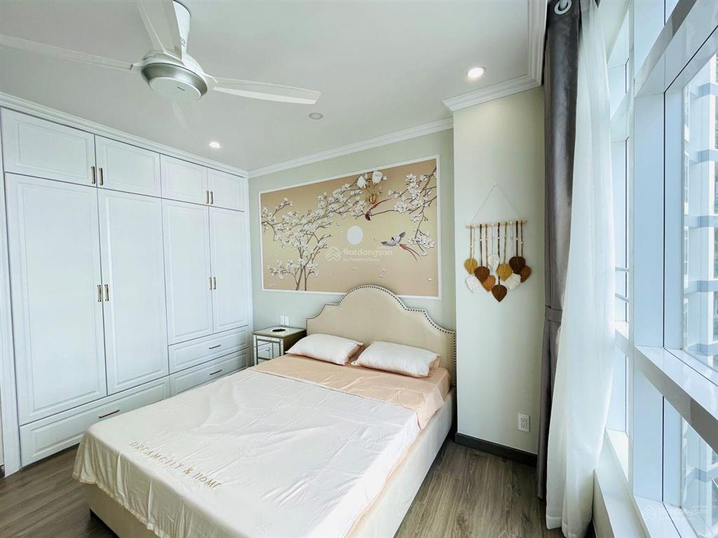 Him lam riverside, q.7  118.6m (3pn + 2wc + 2 balcony)  sổ hồng. căn góc. decor đẹp cao cấp