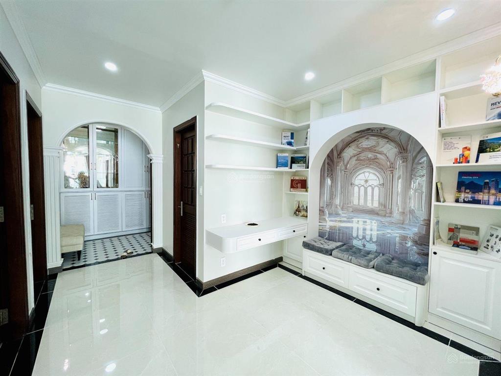 Him lam riverside, q.7  118.6m (3pn + 2wc + 2 balcony)  sổ hồng. căn góc. decor đẹp cao cấp