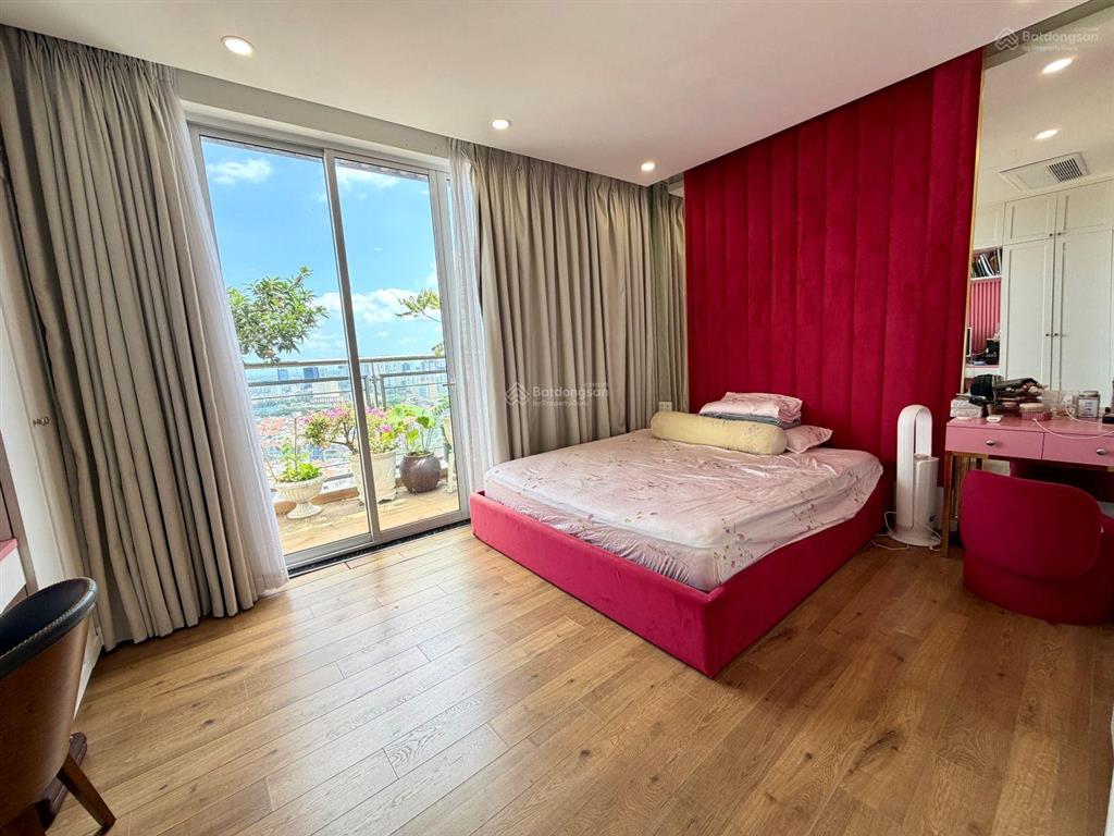 Penthouse him lam riverside, quận 7  203,8m2 (4pn  4wc)  sổ hồng. view biệt thự
