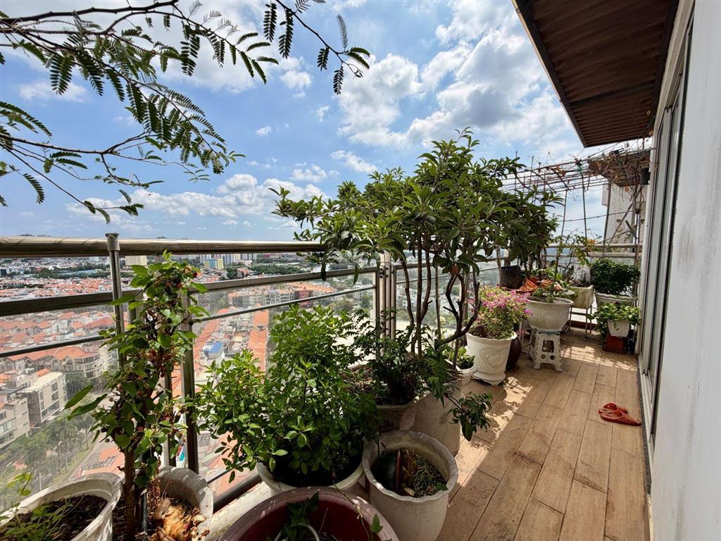 Penthouse him lam riverside, quận 7  203,8m2 (4pn  4wc)  sổ hồng. view biệt thự