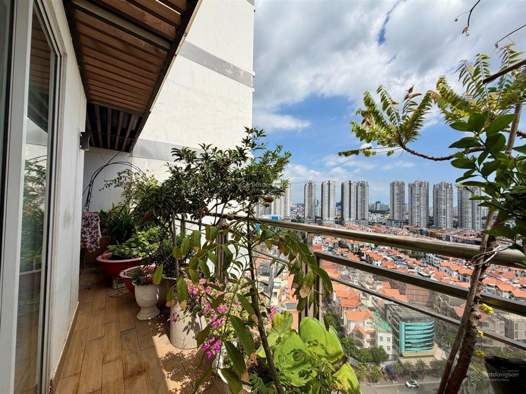 Cho thuê penthouse him lam riverside, hoàng trọng mậu, q.7  203,8m2 (3pn+  4wc)  view biệt thự
