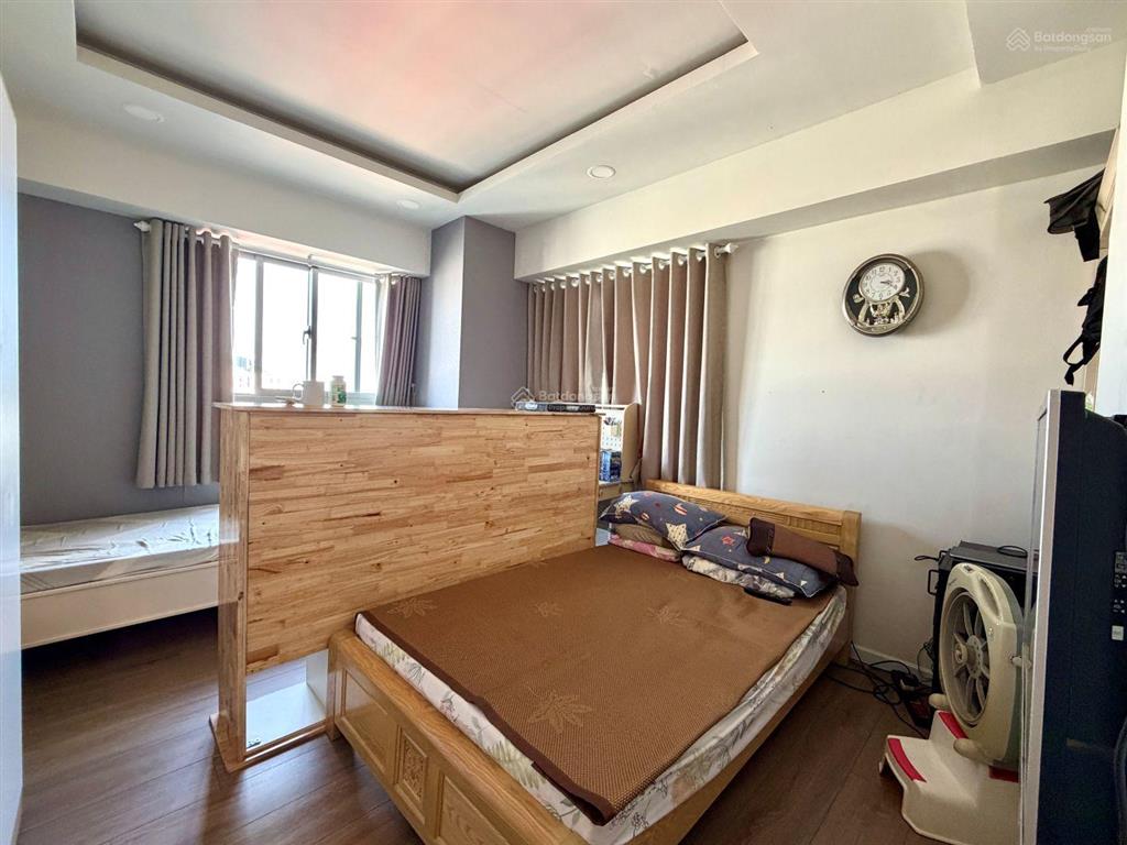 Cosmo city, nguyễn thị thập, q.7  121,7m (3pn+2wc+2 logia)  sổ hồng. căn góc. view trường việt úc