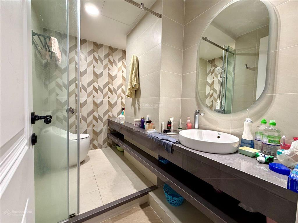 Cosmo city, nguyễn thị thập, q.7  121,7m (3pn+2wc+2 logia)  sổ hồng. căn góc. view trường việt úc