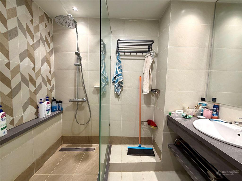 Cosmo city, nguyễn thị thập, q.7  121,7m (3pn+2wc+2 logia)  sổ hồng. căn góc. view trường việt úc