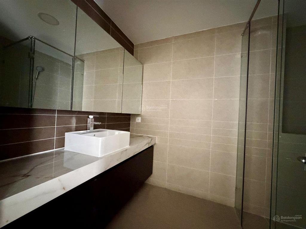 Sunrise city (n), nguyễn hữu thọ, q.7  138,7m2 (3pn  2wc) căn góc  sổ hồng. view sông & biệt thự