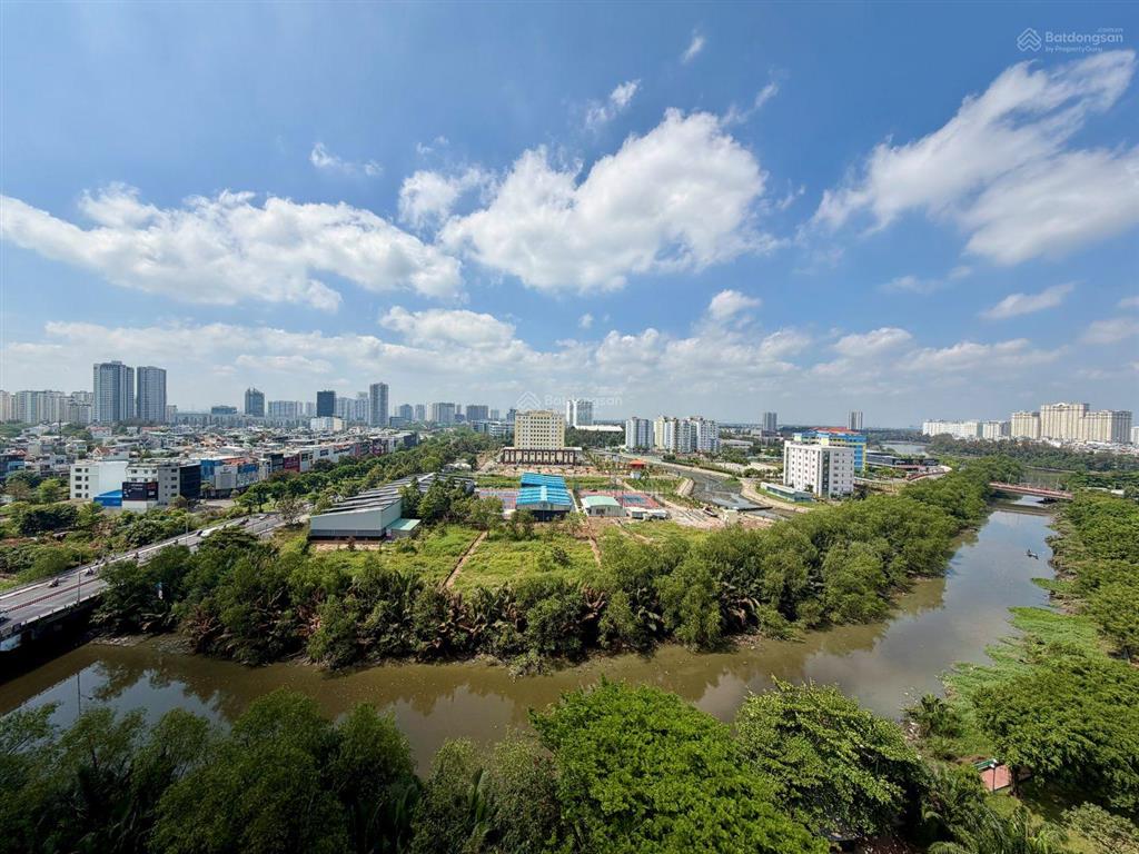 Sunrise city (n), nguyễn hữu thọ, q.7  138,7m2 (3pn  2wc) căn góc  sổ hồng. view sông & biệt thự