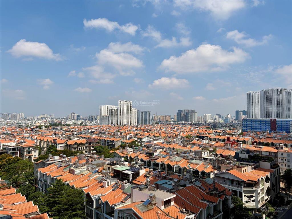 Sunrise city (n), nguyễn hữu thọ, q.7  138,7m2 (3pn  2wc) căn góc  sổ hồng. view sông & biệt thự
