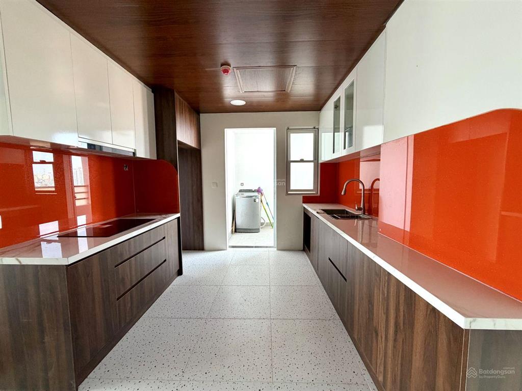Sunrise city (n), nguyễn hữu thọ, q.7  138,7m2 (3pn  2wc) căn góc  sổ hồng. view sông & biệt thự