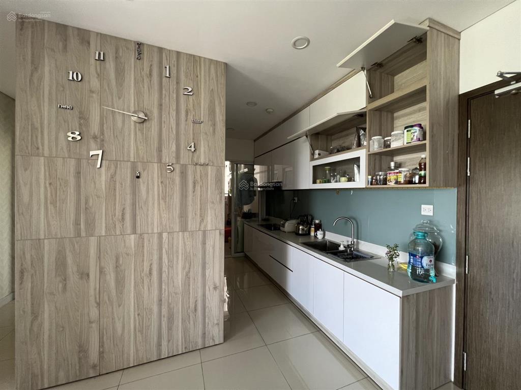 Bán căn hộ dragon hill 2  71,6m (2pn  2wc)  sổ hồng. đầy đủ nội thất. đón gió nguyên ngày.