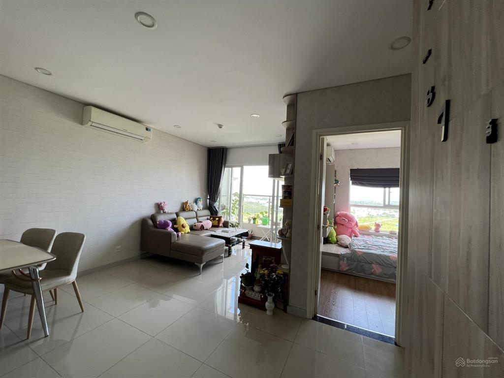 Bán căn hộ dragon hill 2  71,6m (2pn  2wc)  sổ hồng. đầy đủ nội thất. đón gió nguyên ngày.